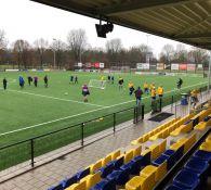 Sfeerimpressie eerste walking football wedstrijd bij DZC'68