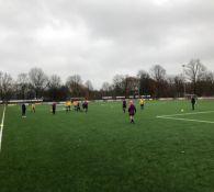 Sfeerimpressie eerste walking football wedstrijd bij DZC'68