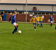 Wedstrijd DZC'68 JO16-3G - SV Halle JO16-1G in foto's