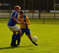 Wedstrijd DZC'68 JO16-3G - SV Halle JO16-1G in foto's