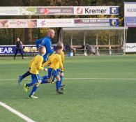 Opkomst JO9-5, JO9-6 tijdens wedstrijd DZC'68 1 - CSV Apeldoorn