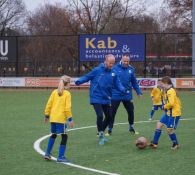 Opkomst Mini's - JO11-3 tijdens de wedstrijd DZC'68 1 - SDVB 1