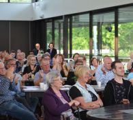 Afscheidnemend voorzitter Jan Minkhorst in het zonnetje gezet (foto's)