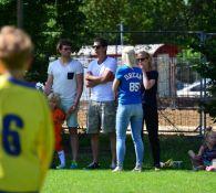 JO9 toernooi door de camera gezien van een JO9-12 ouder