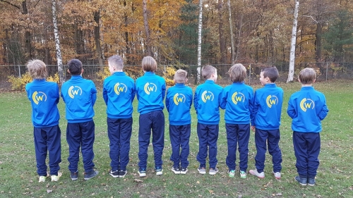 DZC'68 JO11-7 in trainingspakken van Auto Westerveld 