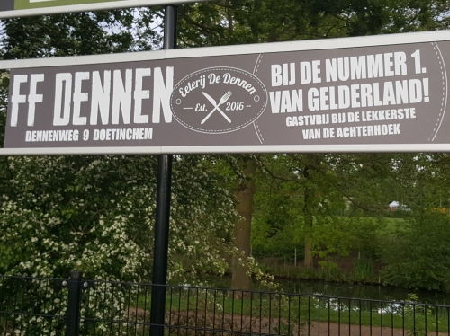 Eeterij De Dennen op bord bij DZC'68