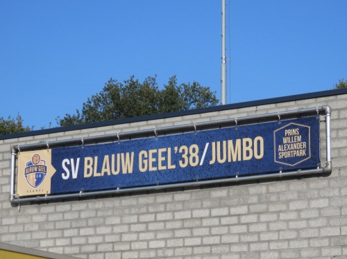 JO13-1 vult spaarkaart bij de Jumbo!