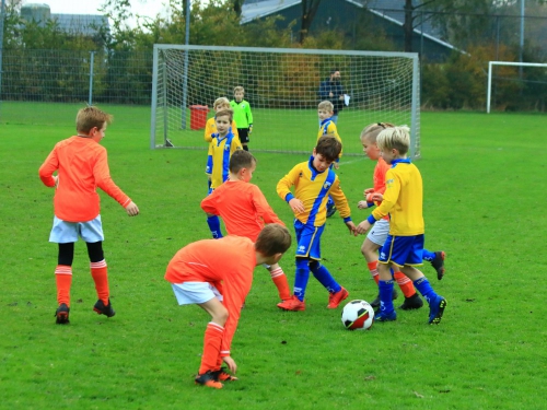 Foto's 't Peeske JO8-1G - DZC’68 JO8-5