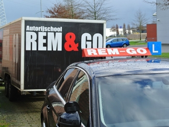 Alle remmen los bij REM & GO Autorijschool!