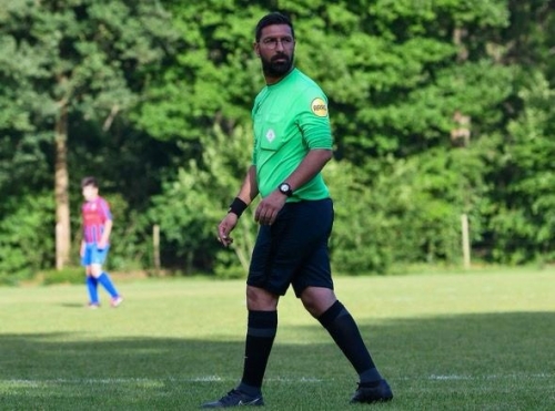 Scheidsrechter Muhammed promoveert