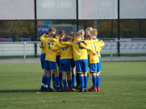 DZC JO13-1 en de muur uit Drachten.