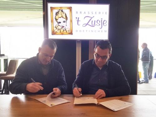 Brasserie 't Zusje Doetinchem sponsor DZC'68 Vrouwen 1