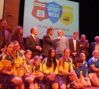 Aftrap Nationale Sportweek met minister van Volksgezondheid E.Schipper